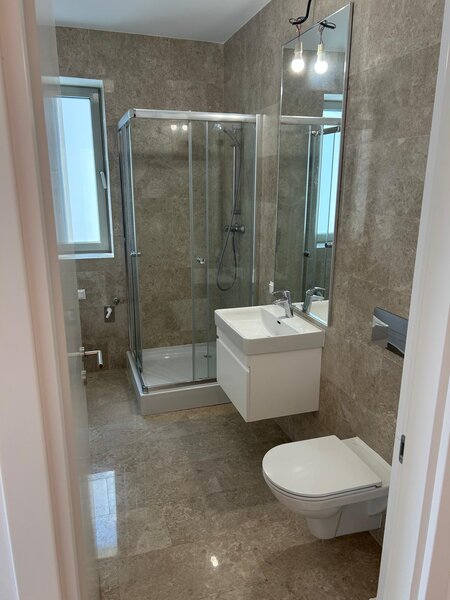 Domenii, Expozitiei, Luxuria Residence